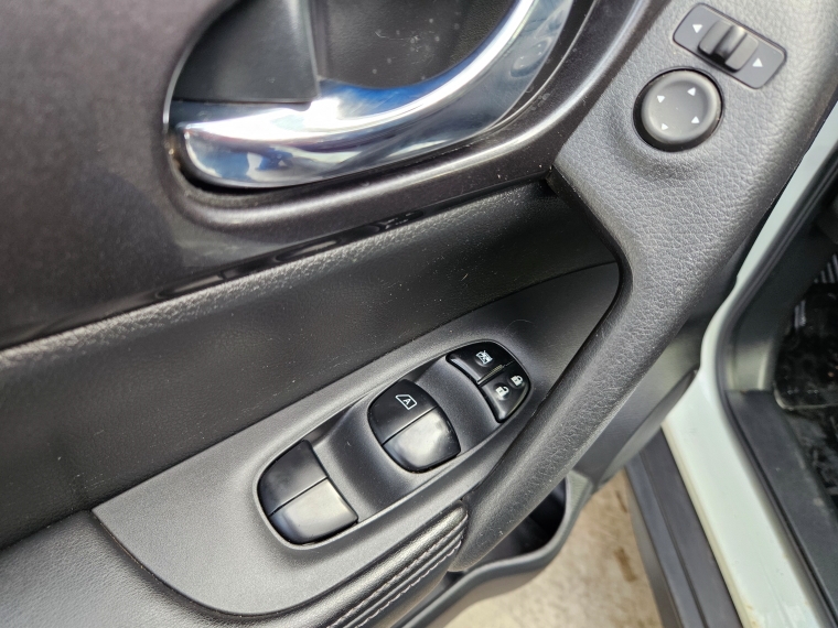 Nissan X-trail 2.5 Sense  2row  At 2022 Usado  Usado en Kovacs Usados
