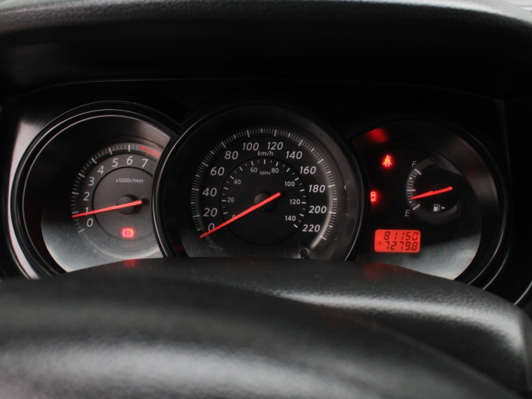 Nissan Tiida 1.6  Sedan  Mt 2015 Usado  Usado en Kovacs Usados