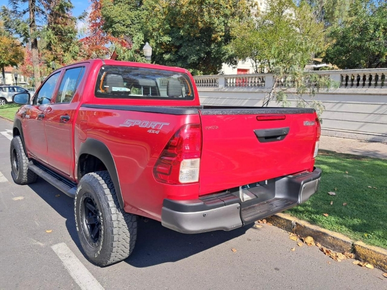 TOYOTA HILUX DX 4X4 2.4 - imagen 7