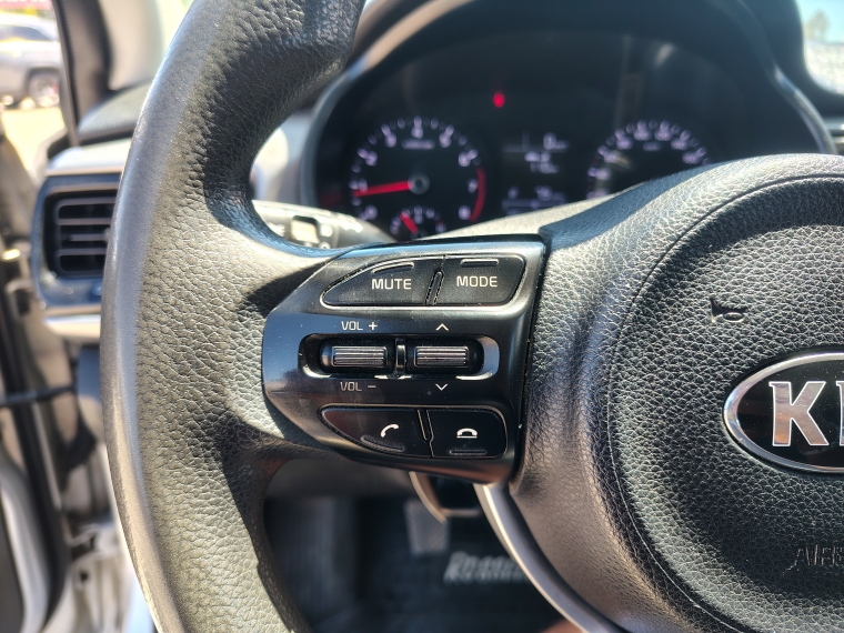Kia Rio 5 Rio 5 Ex 1.4 2019 Usado en Rosselot Usados