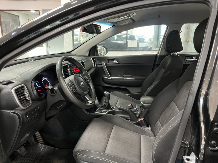 Kia Sportage Lx 2.0 Gsl 6mt 2wd 2017  Usado en Grass & Arueste Usados