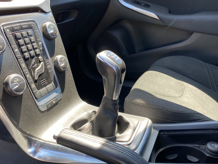 Volvo V40 V40 D2 Mec 1.6 Comfort 2015 Usado en Rosselot Usados