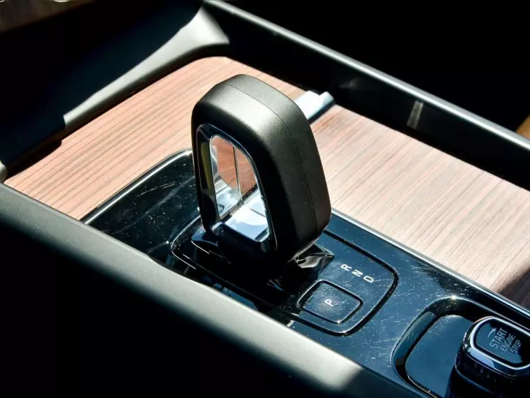 Volvo Xc60 T8 Recharge Plus Hybrid Awd At 5p 2024 Usado Usado en BMW Premium Selection Volvo Xc60 T8 Recharge Plus Hybrid Awd At 5p 2024 Usado Usado en BMW Premium Selection