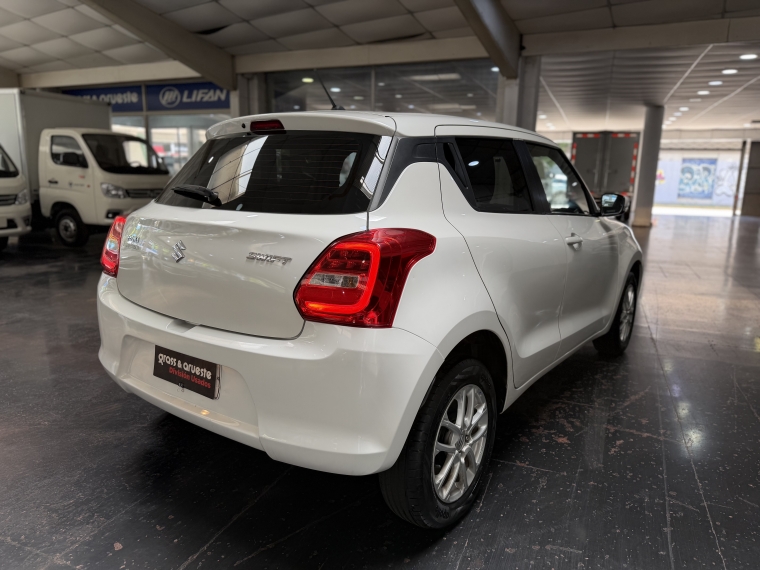 Suzuki Swift 1.2l Glx At 2021  Usado en Grass & Arueste