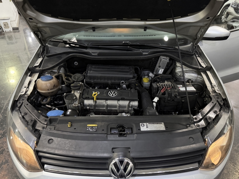 Volkswagen Polo Highline 1.6l Aut 2016  Usado en Grass & Arueste