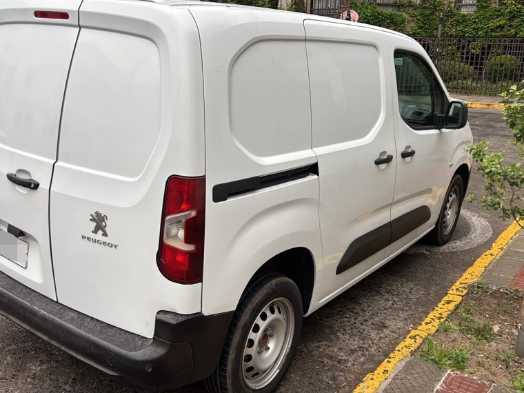 Peugeot Partner Bluehdi 1.5Cc — foto 8 de 8