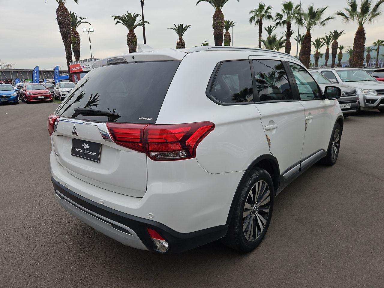 Mitsubishi Outlander Outlander 4x4  2.4  Aut 2022 Usado en Usados de Primera - Sergio Escobar