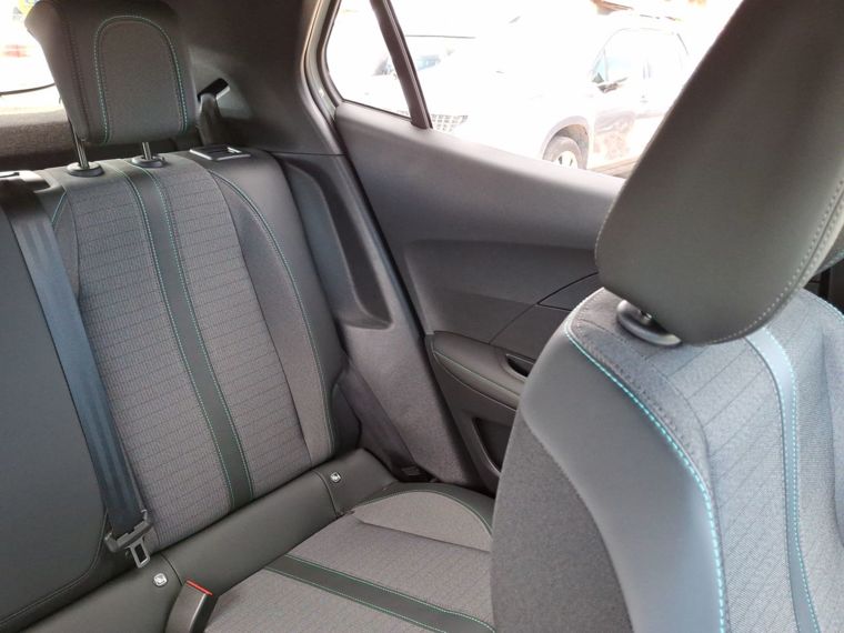Peugeot 2008 2008 Puretech 130 Eat8 1.2 Aut 2023 Usado  Usado en Webautos.cl