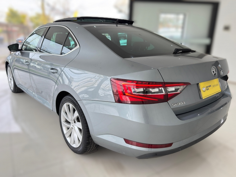 Skoda Superb 2.0 Tdi 2019 Usado en Automotriz Olea Flaño