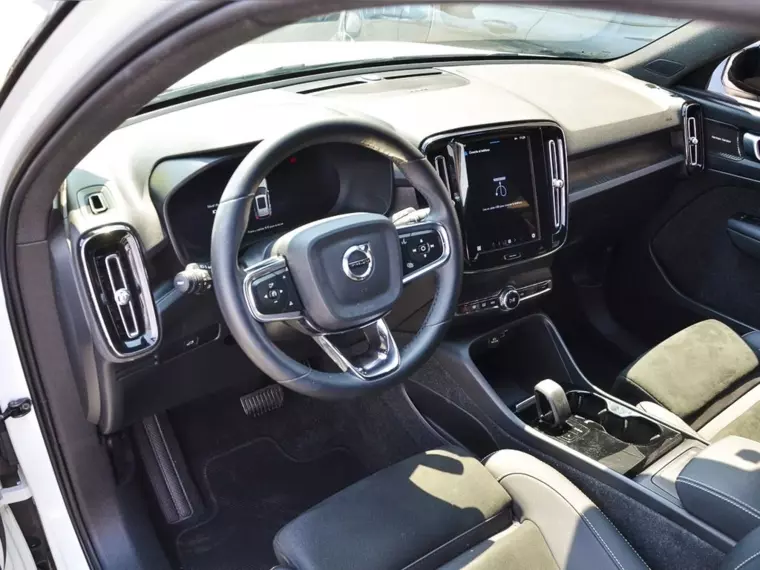 Volvo Xc40 2.0 T5 Hybrid At 4x4 Hibrido 2024 Usado Usado en BMW Premium Selection Volvo Xc40 2.0 T5 Hybrid At 4x4 Hibrido 2024 Usado Usado en BMW Premium Selection