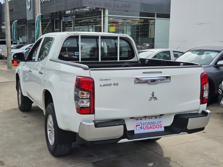Mitsubishi L200 L200 D/c 2.4 Katana Crt 4x4 Special Pack 2023 Usado en Rosselot Usados