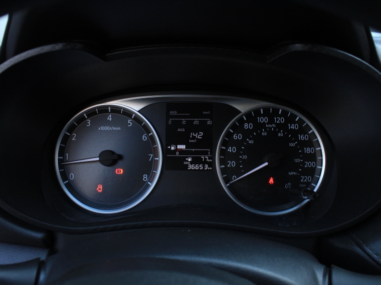 Nissan Versa 1.6  Sense  Mt 2023 Usado  Usado en Kovacs Usados