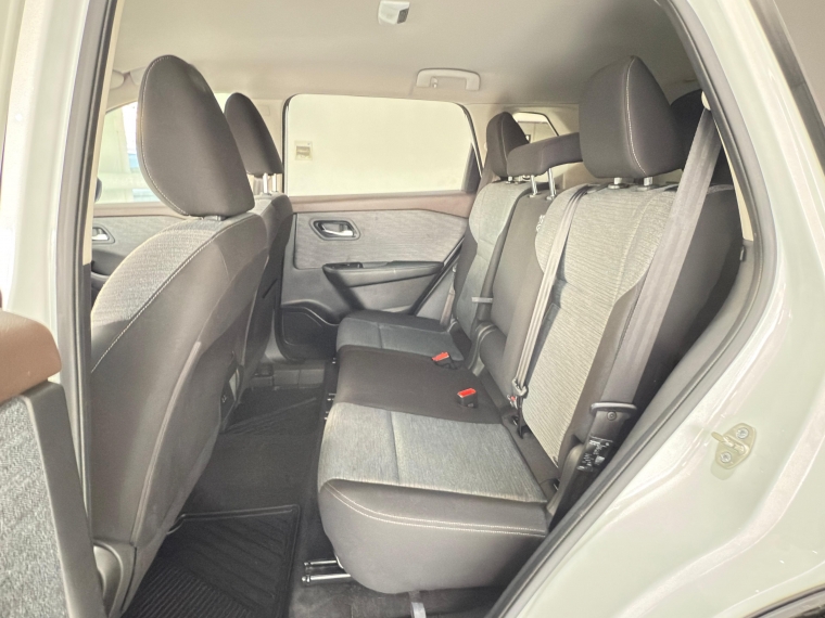 Nissan X-trail 4x2 7p Cvt 2.5 2023 Usado en Automotriz Olea Flaño