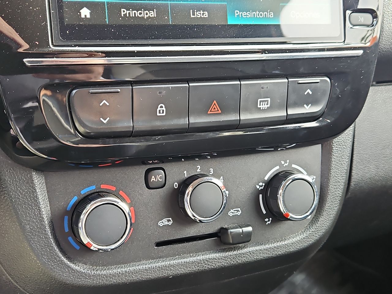 Renault Kwid Kwid Hb 1.0 2024 Usado en Usados de Primera - Sergio Escobar