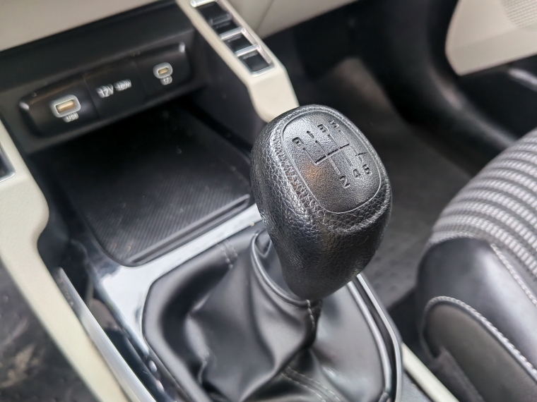 Kia Carens Carens Lx 1.5l 6mt 7p Euro 6b - 2222 2023 Usado en Rosselot Usados