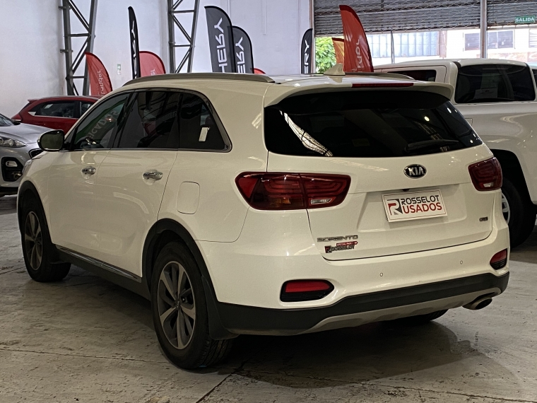 Kia Sorento New Sorento C Ex 2.2l Dsl 8at 2wd Special Pack 4x2 - 2048 2020 Usado en Rosselot Usados
