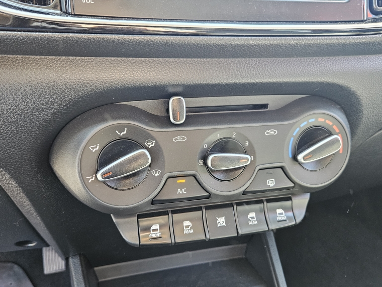 Kia Soluto Soluto Ex 1.4 2023 Usado en Rosselot Usados