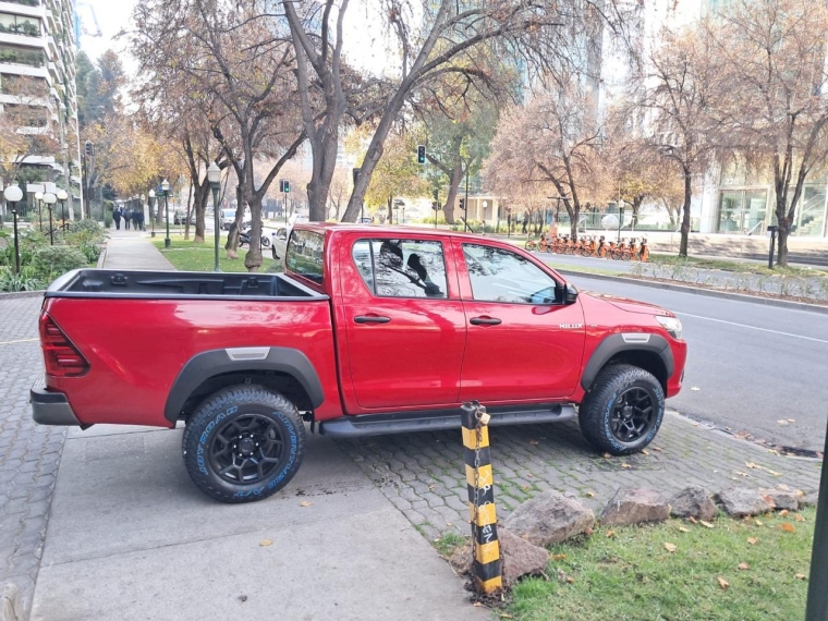 TOYOTA HILUX DX 4X2 2.4 - imagen 8