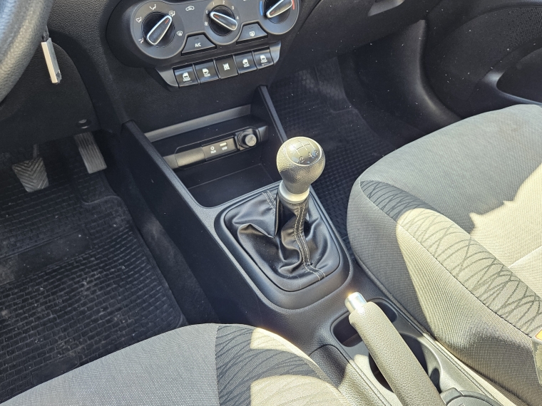 Kia Soluto 1.4 Lx 2022 Usado  Usado en Kovacs Usados