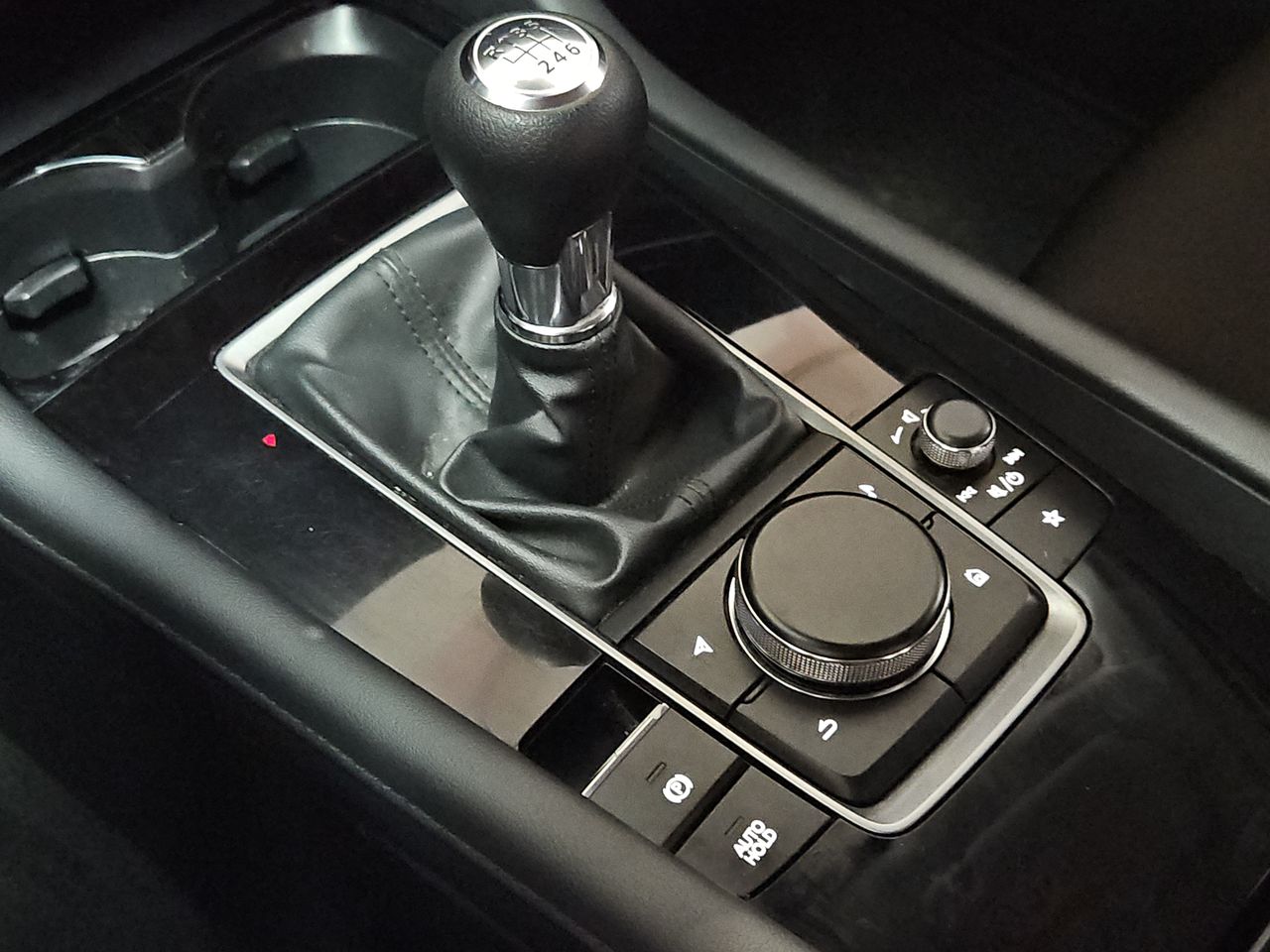 MAZDA 3 3 SDN 2.0 - 2024
