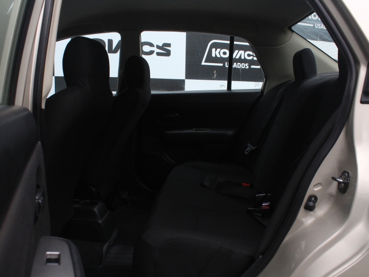Nissan Tiida 1.6  Sedan  Mt 2015 Usado  Usado en Kovacs Usados