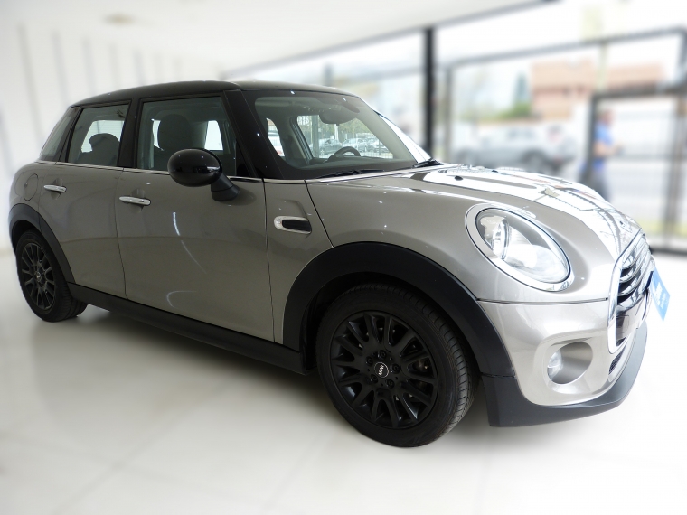 Mini Cooper 1.5 Hb 5p Classic 2017 Usado en Automotriz Olea Flaño