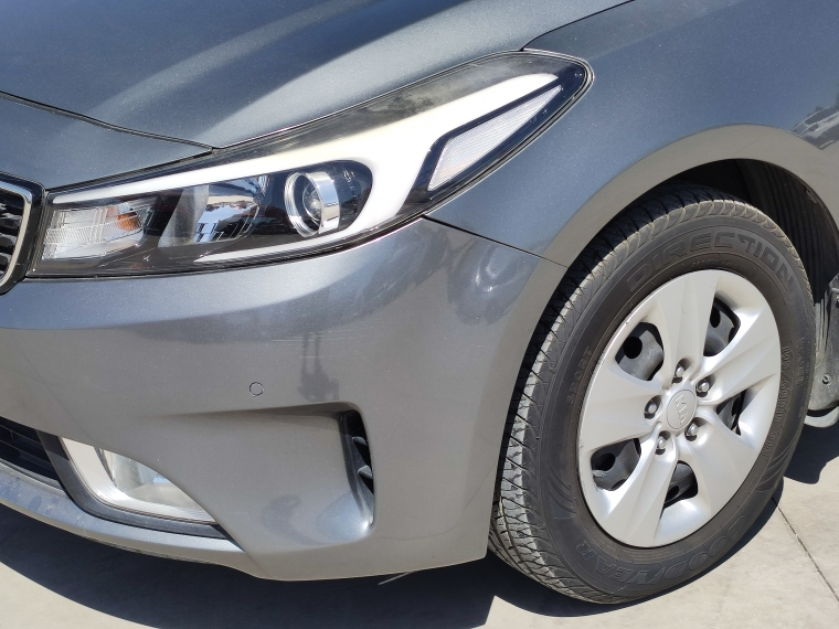 Kia Cerato Cerato 5 Ex 1.6 Mt 2018 Usado en Rosselot Usados