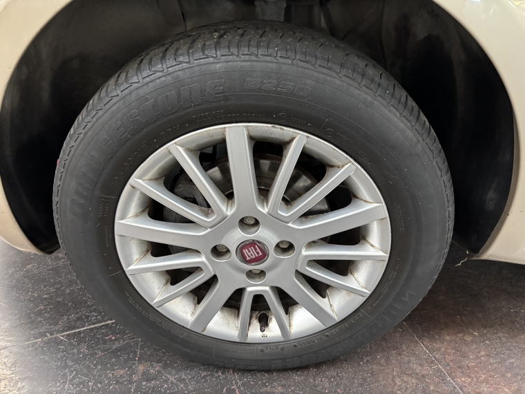 Fiat Linea Elx 1.4l 5mt Ac 2014  Usado en Grass & Arueste