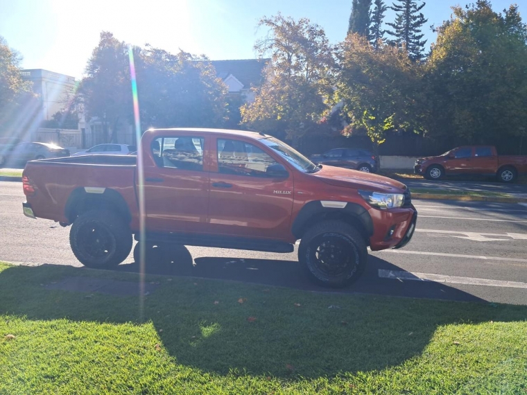 TOYOTA HILUX DX 4X4 2.4 - imagen 21