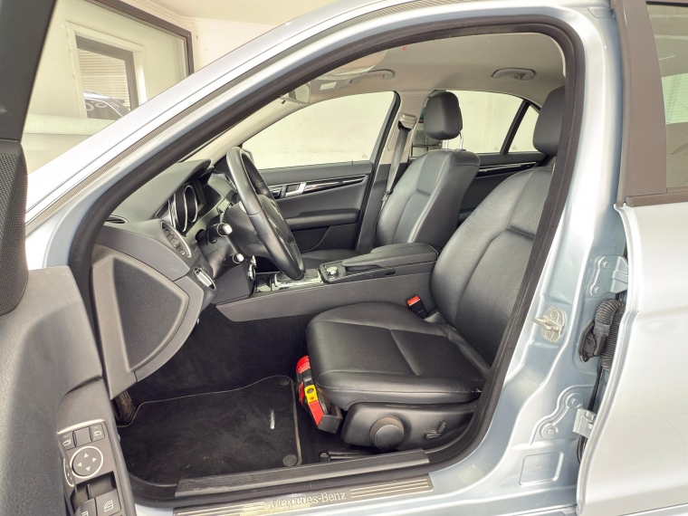 Mercedes benz C 180 Sport Cgi Blue Efficiency 2014 Usado en Automotriz Olea Flaño