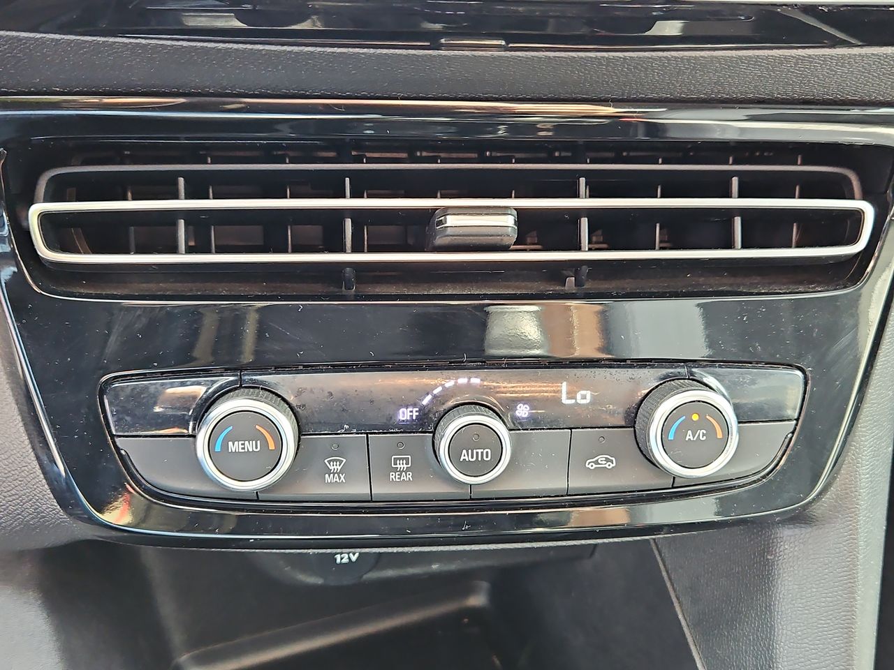 Opel Mokka Mokka 4x2 1.2 2024 Usado en Usados de Primera - Sergio Escobar