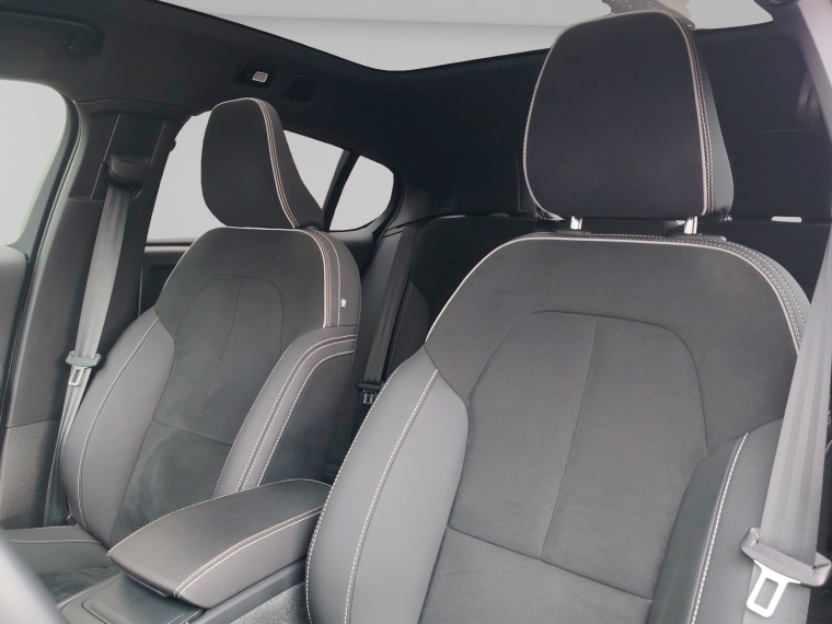 Volvo C40 P8 Recharge  2024 Usado  Usado en BMW Premium Selection