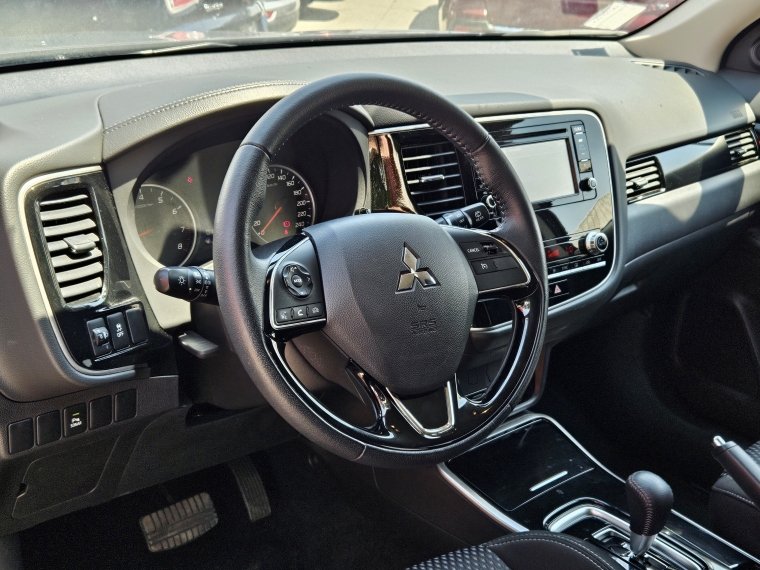 Mitsubishi Outlander Outlander Cvt 2.0 Aut 2022 Usado en Rosselot Usados