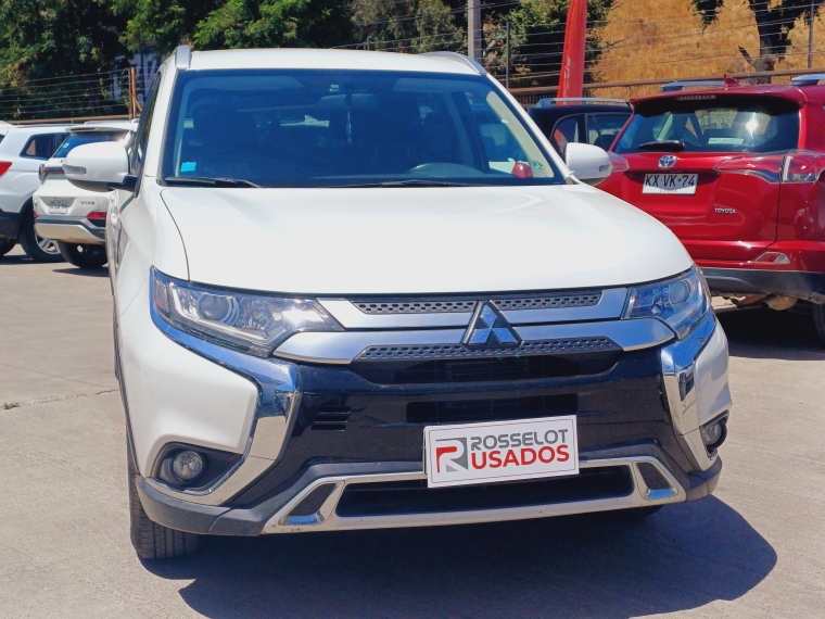 Mitsubishi Outlander Outlander 4x2 At 2.0 Camara 2022 Usado en Rosselot Usados