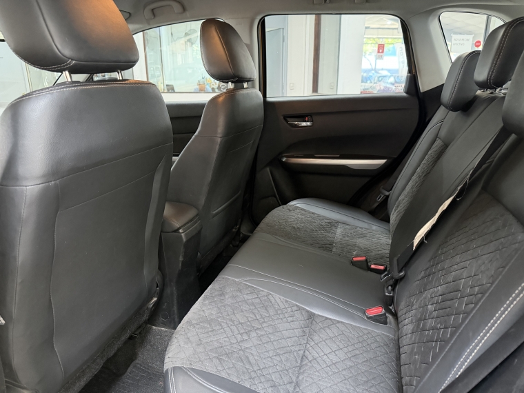 Suzuki Vitara Ii Glx 1.6l 5mt Ac 2021  Usado en Grass & Arueste