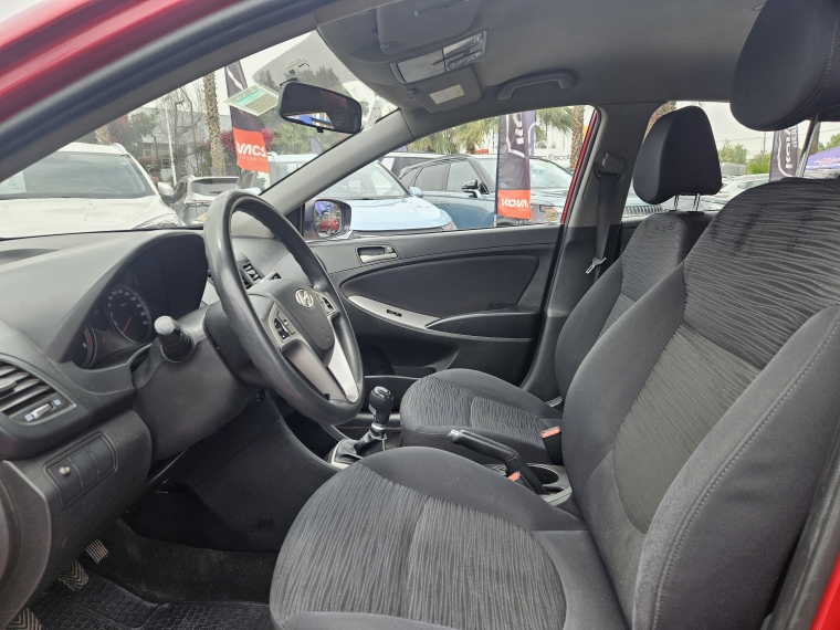 Hyundai Accent Rb Gl 1.4 2017 Usado  Usado en Kovacs Usados