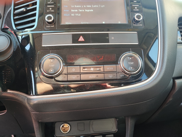 Mitsubishi Outlander Outlander Cvt 2.0 Aut 2019 Usado en Rosselot Usados Mitsubishi Outlander Outlander Cvt 2.0 Aut 2019 Usado en Rosselot Usados