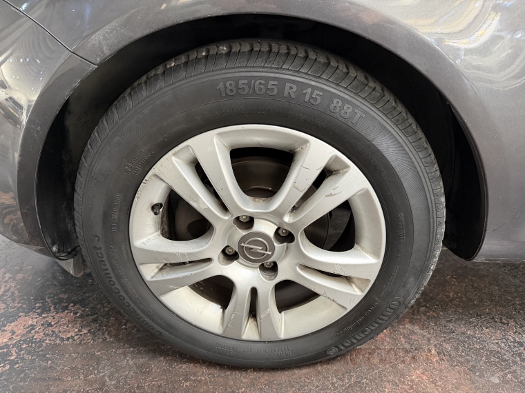 Opel Corsa 1.4l Enjoy 5mt Ac 2013  Usado en Grass & Arueste