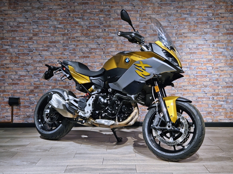 BMW F 900 XR