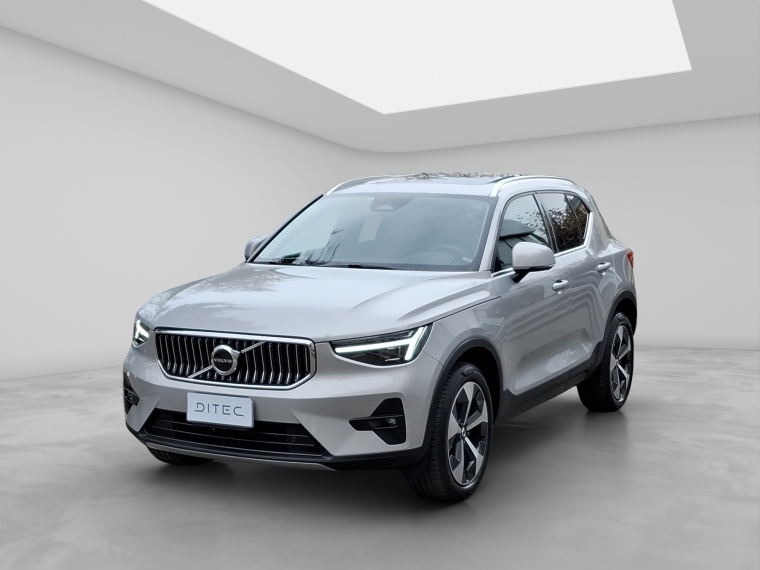 BMW Seminuevos VOLVO XC40 B4 ULTIMATE 2.0 AUT 2023 VOLVO XC40 B4 ULTIMATE 2.0 AUT 2023