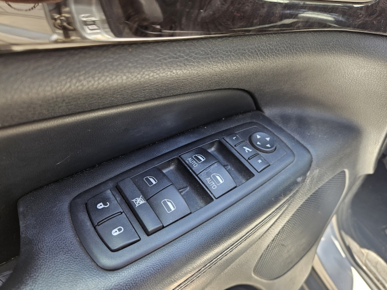 Jeep Grand cherokee laredo Grand Cherokee Laredo Sport 3.6 2013 Usado en Rosselot Usados