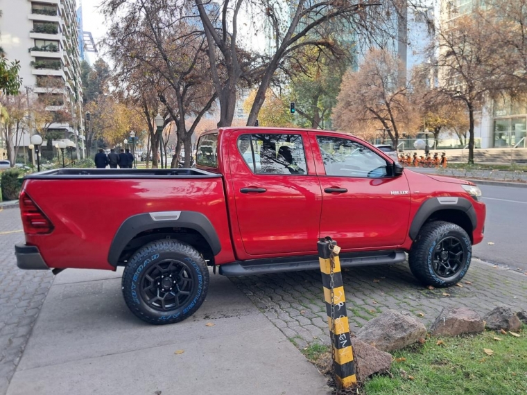 TOYOTA HILUX DX 4X2 2.4 - imagen 6