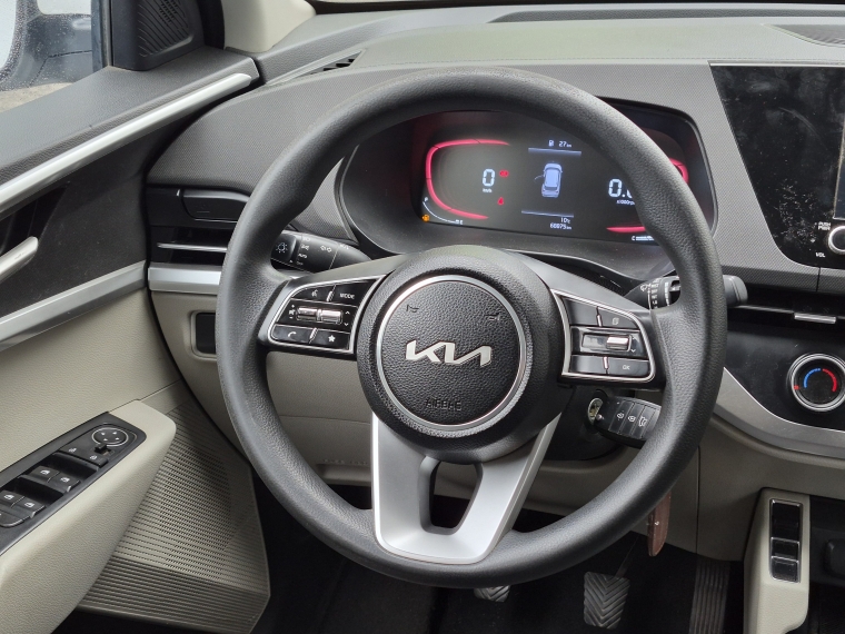 Kia Carens Carens Lx 1.5l 6mt 7p - 2222 2023 Usado en Rosselot Usados