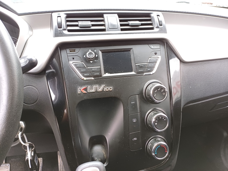 Mahindra Kuv100 Kuv 100 Hatch Back 1.2 2020 Usado en Rosselot Usados