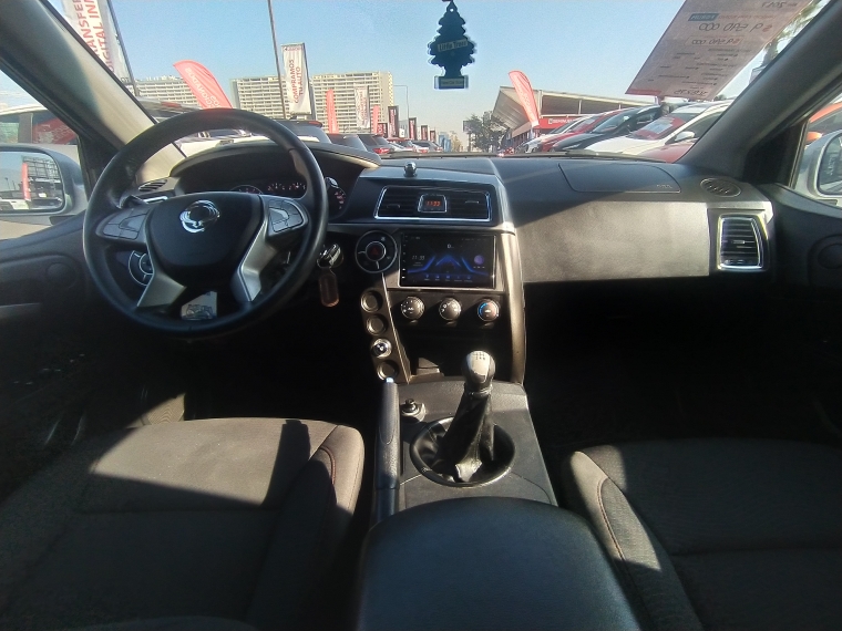Ssangyong Actyon sport New Actyon Sport 4x2 2.0 Mt A/a Abs Ll -nas612 2017 Usado en Rosselot Usados