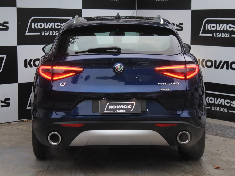 Alfa romeo 146 2.0  Stelvio Super  At  4x4 2022 Usado  Usado en Kovacs Usados