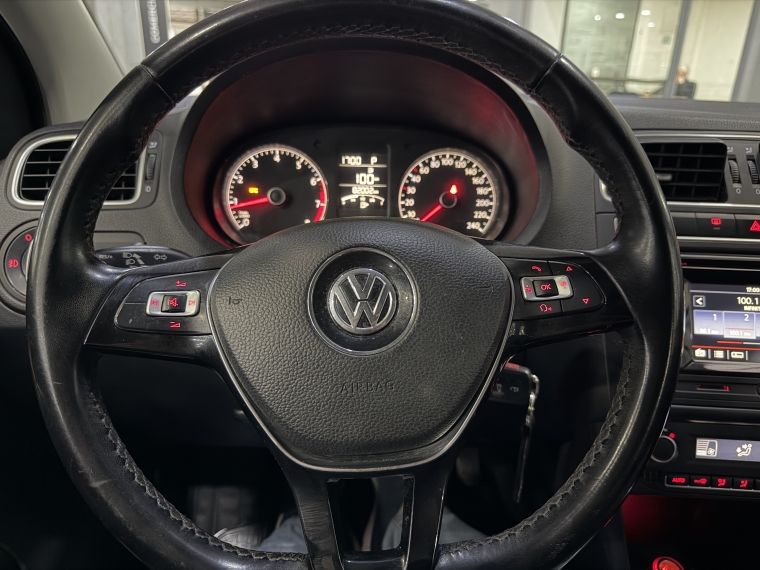 Volkswagen Polo Highline 1.6l Aut 2016  Usado en Grass & Arueste