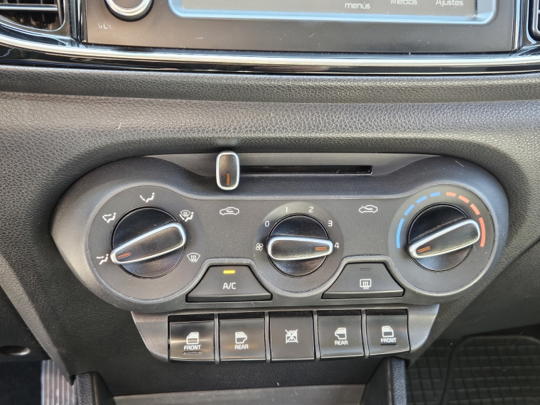 Kia Soluto Soluto Lx 1.4l 5mt Ac - 2225 2023 Usado en Rosselot Usados