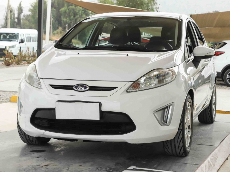 FORD FIESTA TITANIUM 1.6 2013