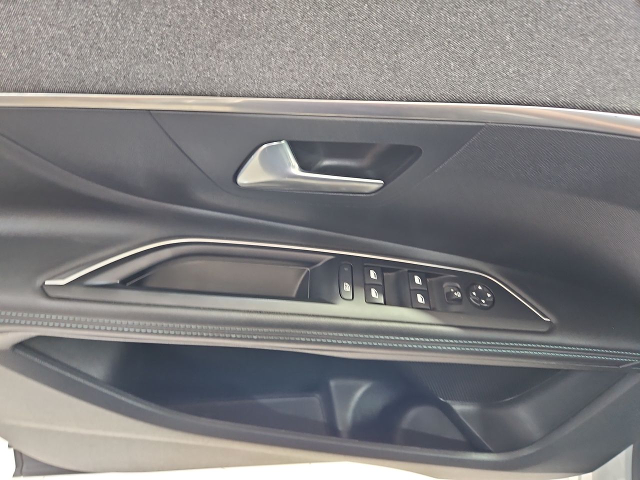 Peugeot 3008 3008 Thp 165hp 1.6 Aut 2023 Usado en Usados de Primera - Sergio Escobar